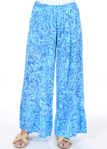 Beachy pant in palm bark print. Loose fit with pockets.