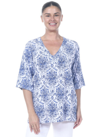 Classic tunic style in a fun print makes for a gorgeous summer fashion.