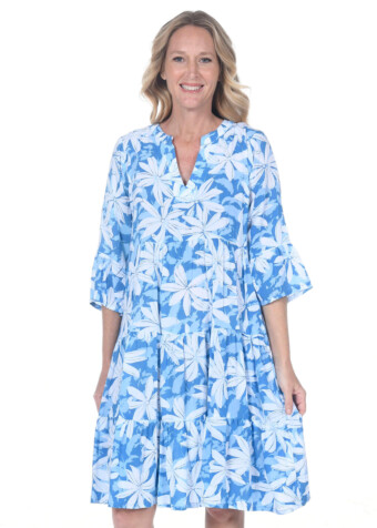 Our blue tiare kyla dress featuresv neckline that compliment the elegant flowy drape of this maxi dress.